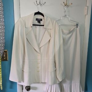 Larry Levine Cream Blazer and Skirt Ensemble